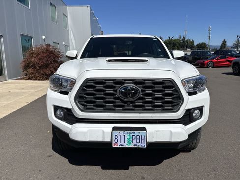 Used 2023 Toyota Tacoma TRD Sport w/ TRD Premium Sport Package AWD/4WD image 7