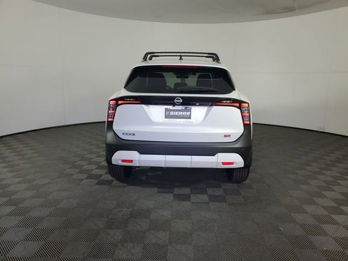 New 2026 Nissan Kicks SR w/ Illumination Package image 5