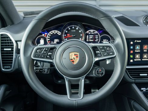Certified 2023 Porsche Cayenne S AWD/4WD image 6