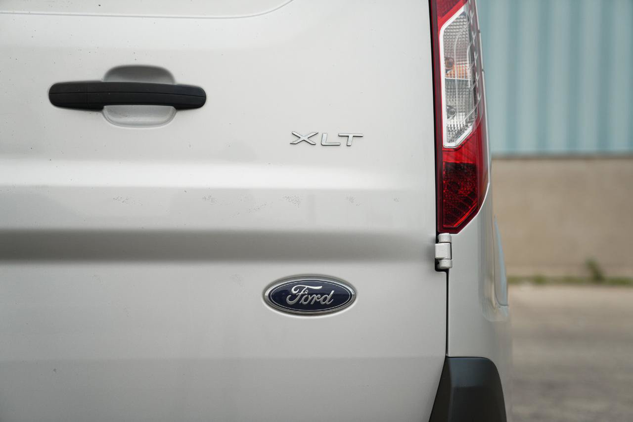 Used 2022 Ford Transit Connect XLT FWD image 17