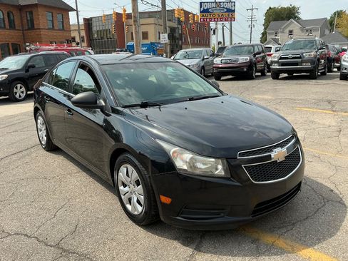 Used 2012 Chevrolet Cruze LS w/ Connectivity Package FWD image 2
