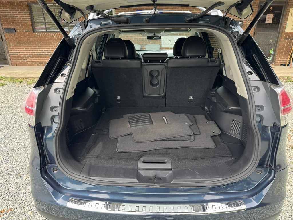 Used 2015 Nissan Rogue SL w/ SL Premium Package FWD image 11