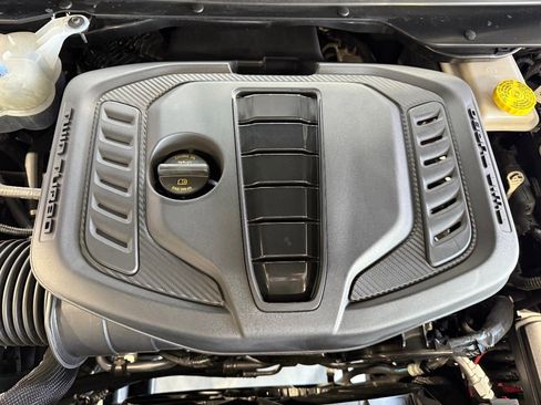 Used 2024 Jeep Wagoneer L Series II w/ Flexible Seating Group image 69