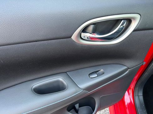 Used 2018 Nissan Sentra SR image 12