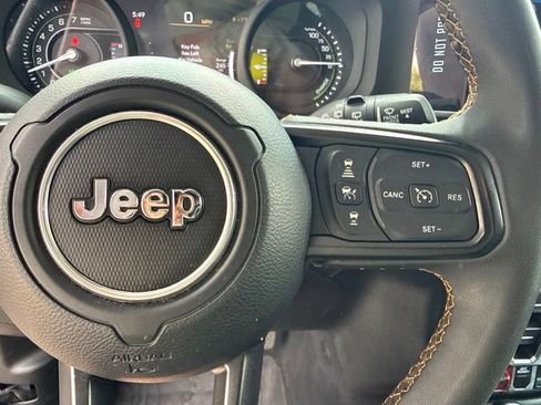 Used 2024 Jeep Wrangler Unlimited AWD/4WD image 41