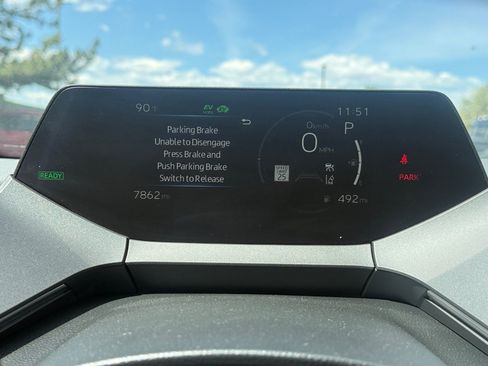 Certified 2026 Toyota Prius LE FWD image 10
