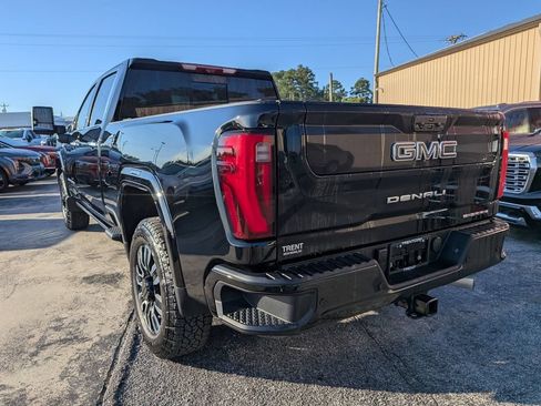 Used 2025 GMC Sierra 3500 Denali Ultimate AWD/4WD image 2