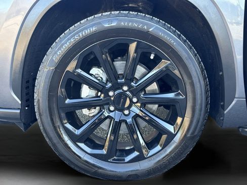 Used 2023 Toyota Highlander XLE image 35