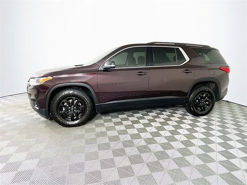 Certified 2021 Chevrolet Traverse LT w/ LPO, Blackout Package image 4