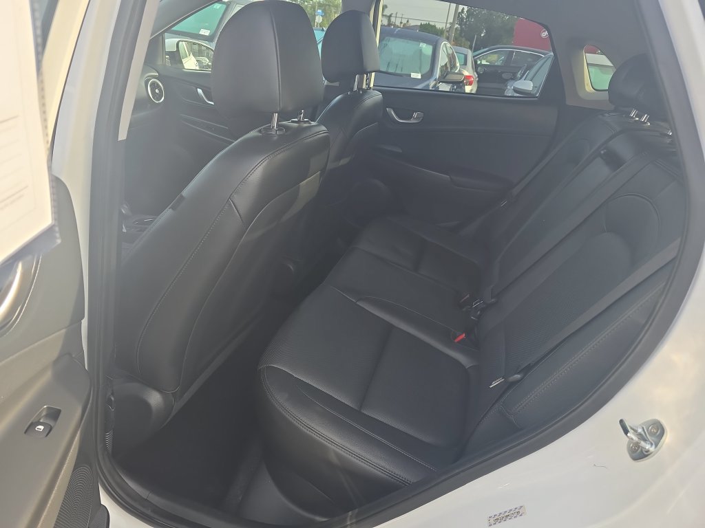 Used 2022 Hyundai Kona Limited FWD image 23
