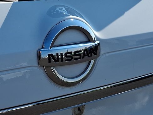 Used 2019 Nissan Rogue S AWD/4WD image 28