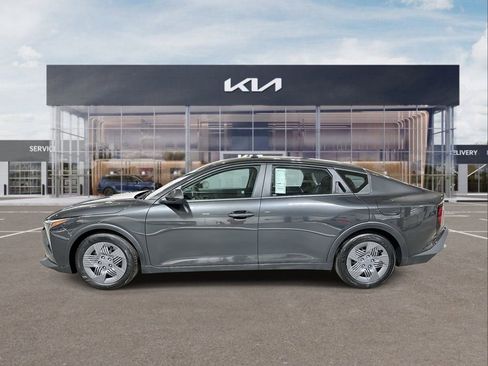 New 2025 Kia K4 LX image 5