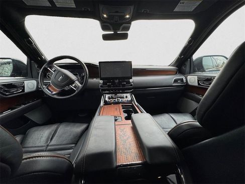 Used 2024 Lincoln Navigator L Black Label image 8