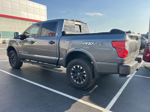 Used 2018 Nissan Titan PRO-4X w/ Pro-4x Convenience Package image 7