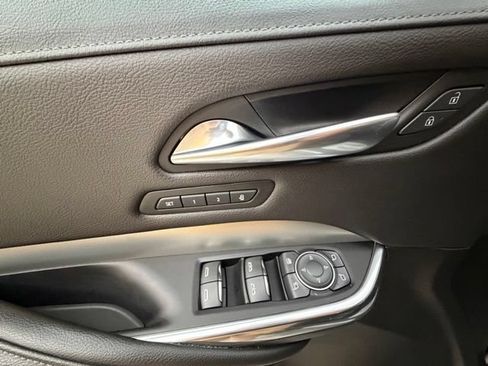 Used 2019 Cadillac XT4 Premium Luxury w/ Enhanced Visibility Package AWD/4WD image 32