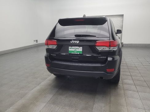 Used 2020 Jeep Grand Cherokee Laredo w/ 18" Wheel & 8.4" Radio Group AWD/4WD image 7