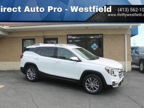 Used 2023 GMC Terrain SLT image 1