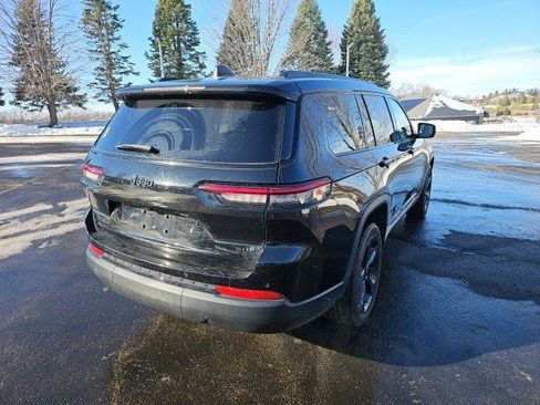 Used 2023 Jeep Grand Cherokee L Altitude image 6