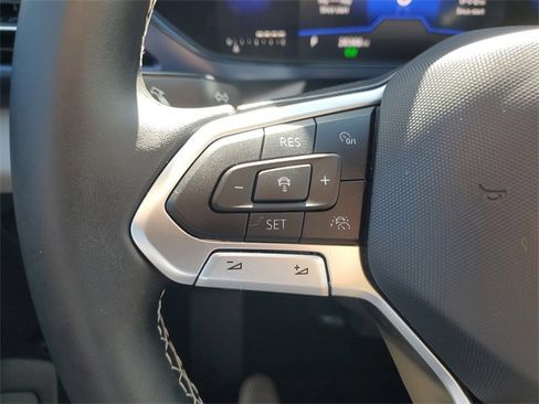 Used 2022 Volkswagen Taos SE image 26