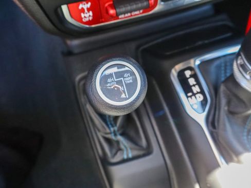 Used 2022 Jeep Wrangler Unlimited Rubicon 4xe AWD/4WD image 28