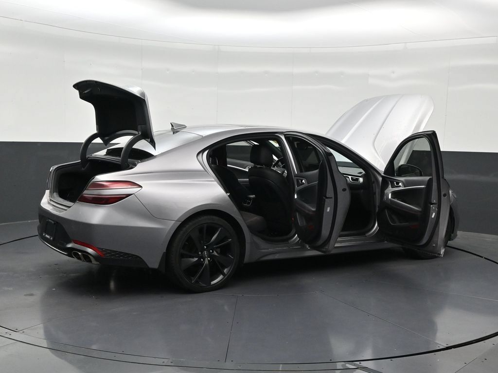 Used 2023 Genesis G70 2.0T w/ Sport Prestige Package RWD image 31