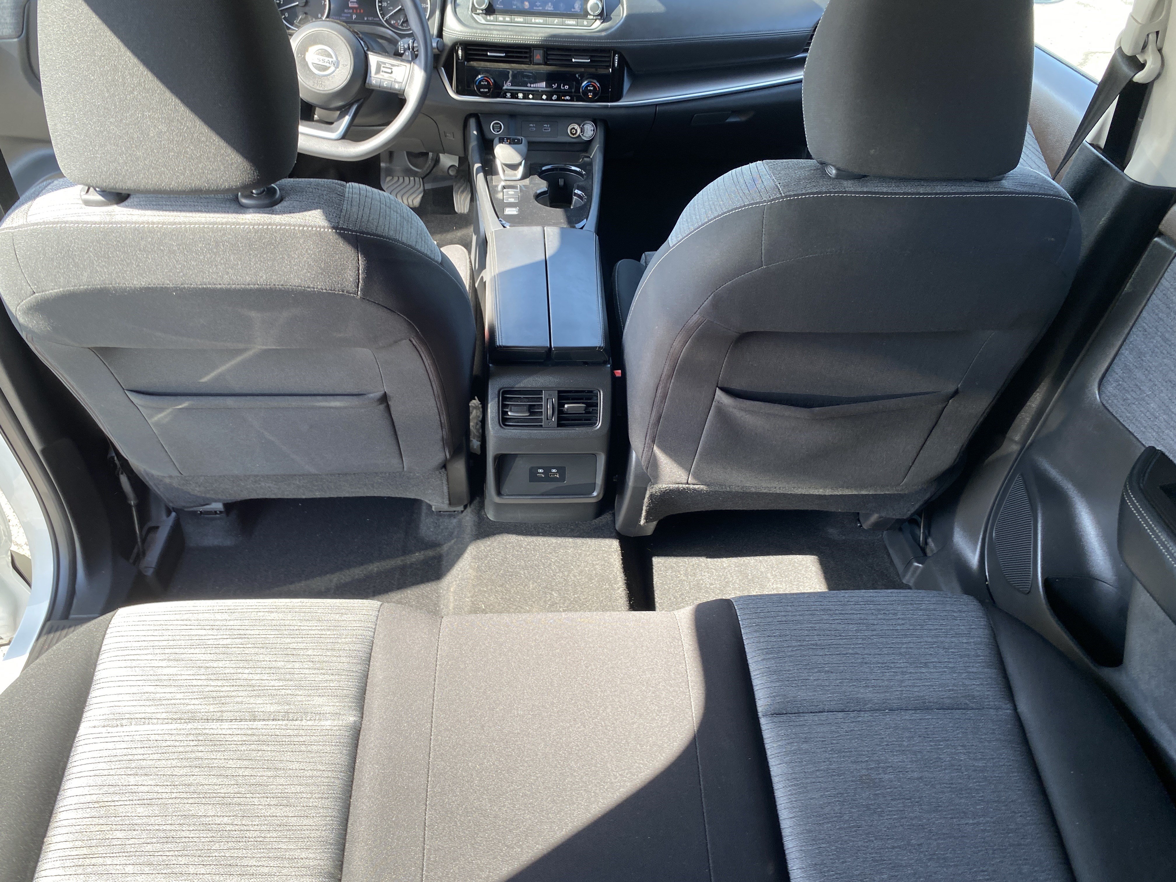 Used 2021 Nissan Rogue SV FWD image 18