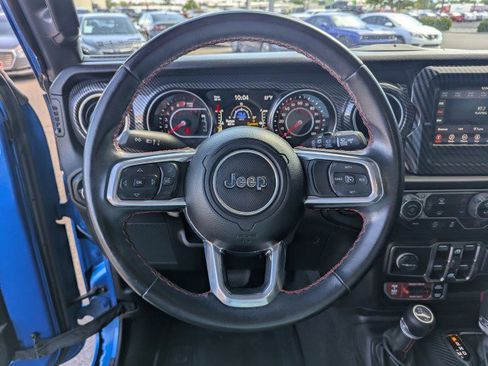 Used 2021 Jeep Wrangler Unlimited Rubicon AWD/4WD image 11