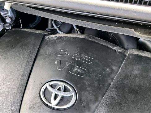 Used 2018 Toyota Sienna XLE Premium image 31