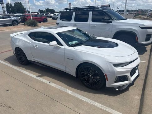 Used 2017 Chevrolet Camaro ZL1 RWD image 4