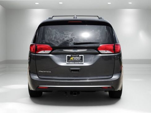 Used 2018 Chrysler Pacifica Touring-L Plus w/ Advanced Safetytec Group FWD image 7