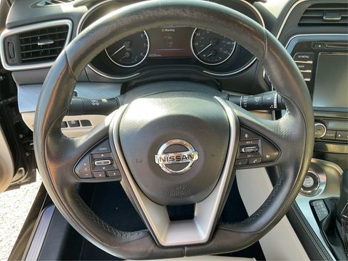 Used 2018 Nissan Maxima 3.5 SL FWD image 16