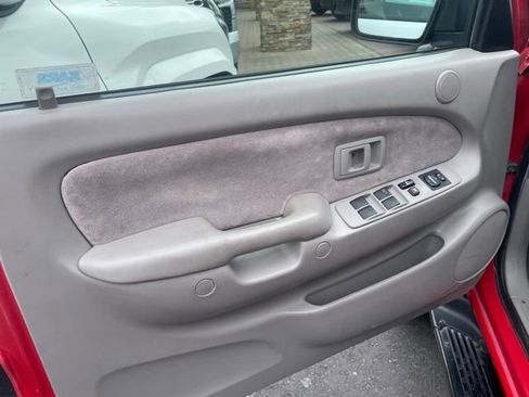 Used 2004 Toyota Tacoma PreRunner RWD image 21