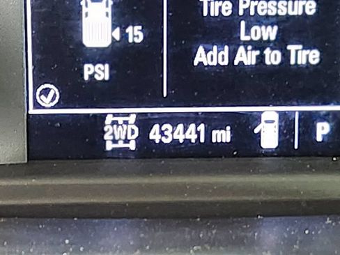 Used 2019 Chevrolet Silverado 1500 Custom w/ Custom Convenience Package AWD/4WD image 15