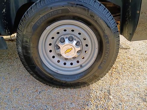 Used 2007 Chevrolet Suburban 2500 LT w/ LT Preferred Equipment Group image 21