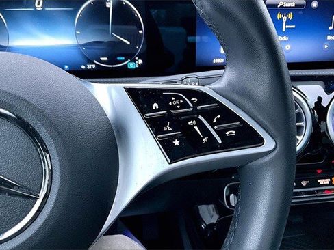 Used 2025 Mercedes-Benz CLA 250 4MATIC image 15