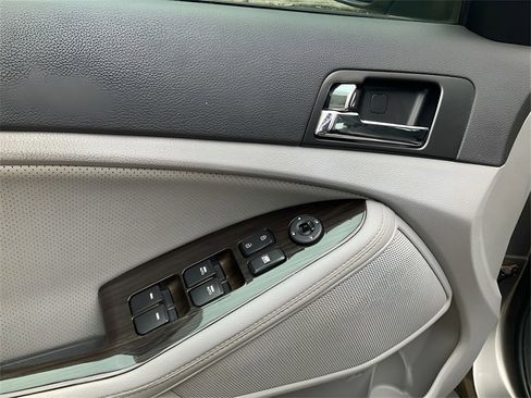 Used 2013 Kia Optima EX image 17