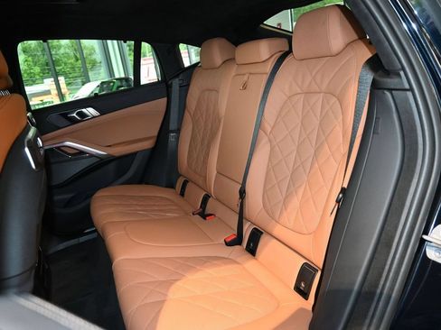 Used 2025 BMW X6 M60i AWD/4WD image 36