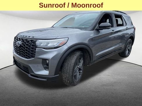 Used 2025 Ford Explorer ST-Line w/ Premium Package AWD/4WD image 5