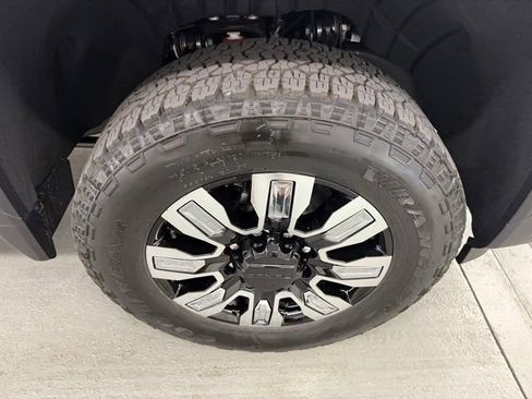 New 2026 GMC Sierra 2500 Denali w/ Denali Reserve Package AWD/4WD image 4