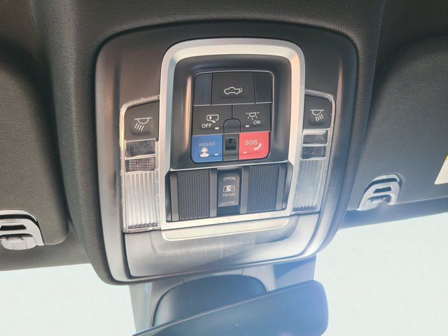 Used 2022 RAM 1500 Limited w/ Body Color Bumper Group AWD/4WD image 35
