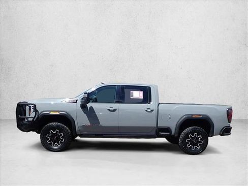Used 2025 GMC Sierra 2500 AT4X AWD/4WD image 2