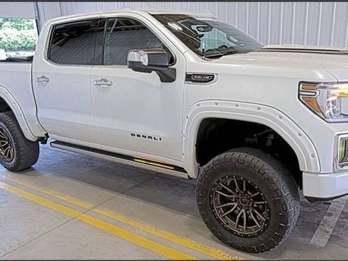 Used 2019 GMC Sierra 1500 Denali w/ Denali Ultimate Package AWD/4WD image 1