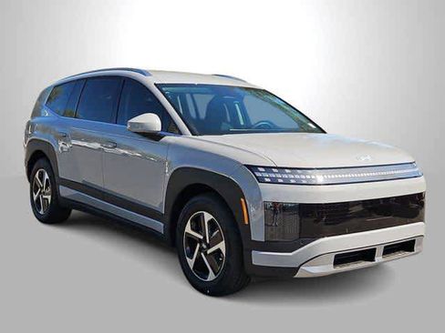 New 2026 Hyundai Ioniq 9 SE image 2