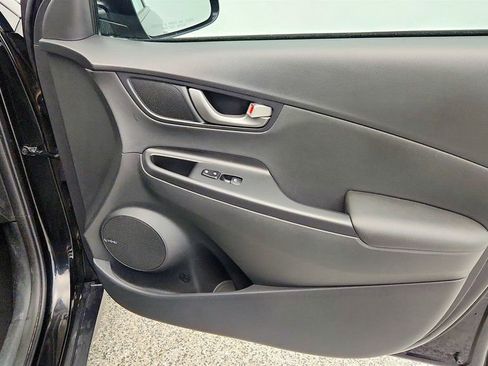 Used 2021 Hyundai Kona Ultimate image 26