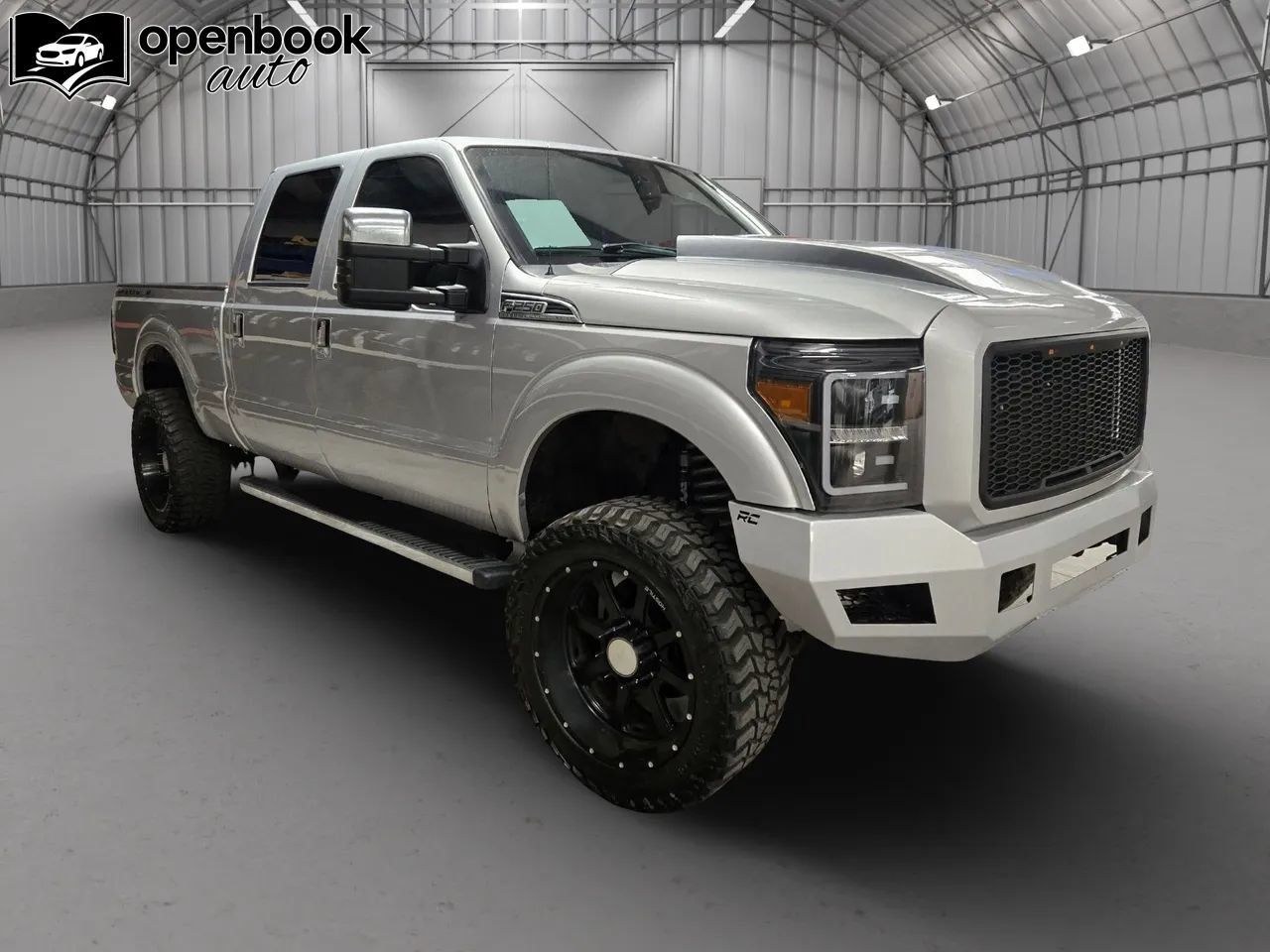 Used 2016 Ford F250 Platinum w/ FX4 Off-Road Package AWD/4WD image 3