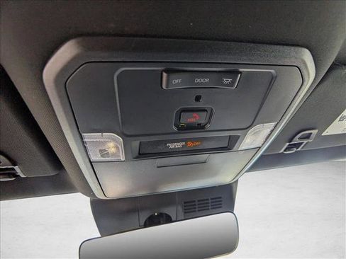 Used 2024 Toyota Tacoma TRD Off-Road image 18