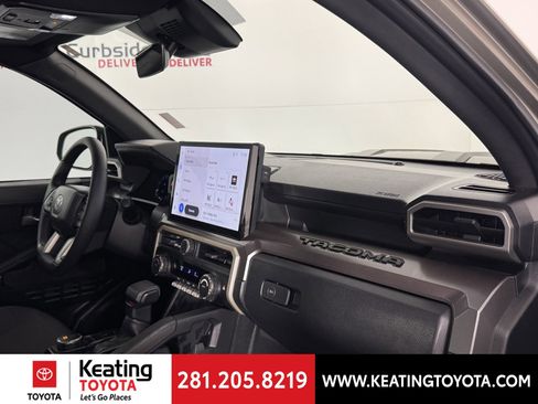 Certified 2025 Toyota Tacoma TRD Sport image 21