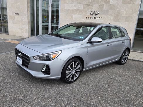 Used 2020 Hyundai Elantra GT w/ Style Package 02 image 2