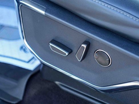 Used 2022 Ford F150 Lariat w/ Equipment Group 502A High image 27