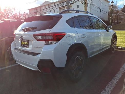 Certified 2022 Subaru Crosstrek 2.5i Limited w/ Moonroof Package 2 image 5